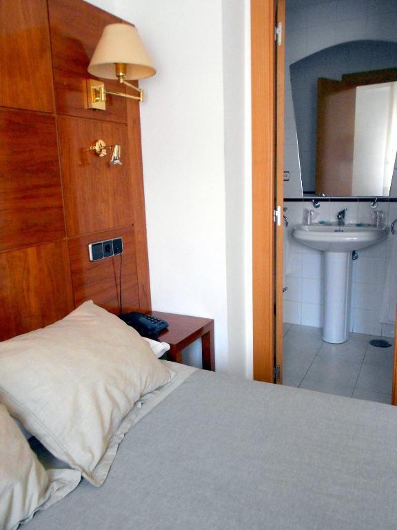 Hotel Trefacio Zamora Room photo